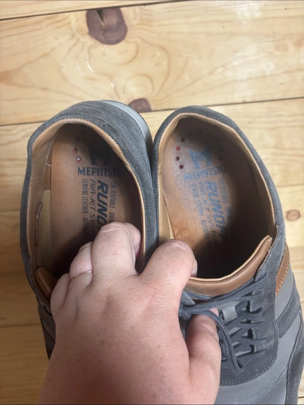 Mephisto Mens leather sneakers size 12